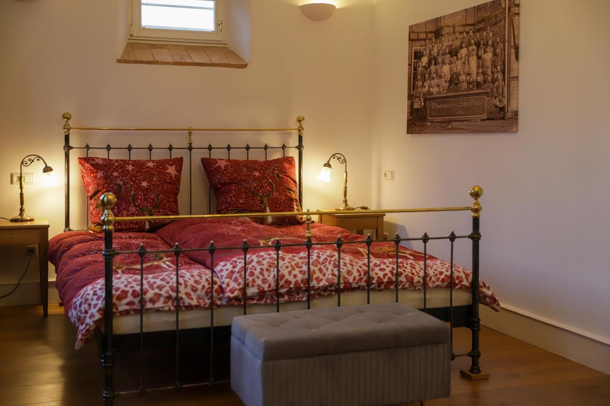 Boutique-Hotel Im Sternenhof グロースカールバッハ エクステリア 写真