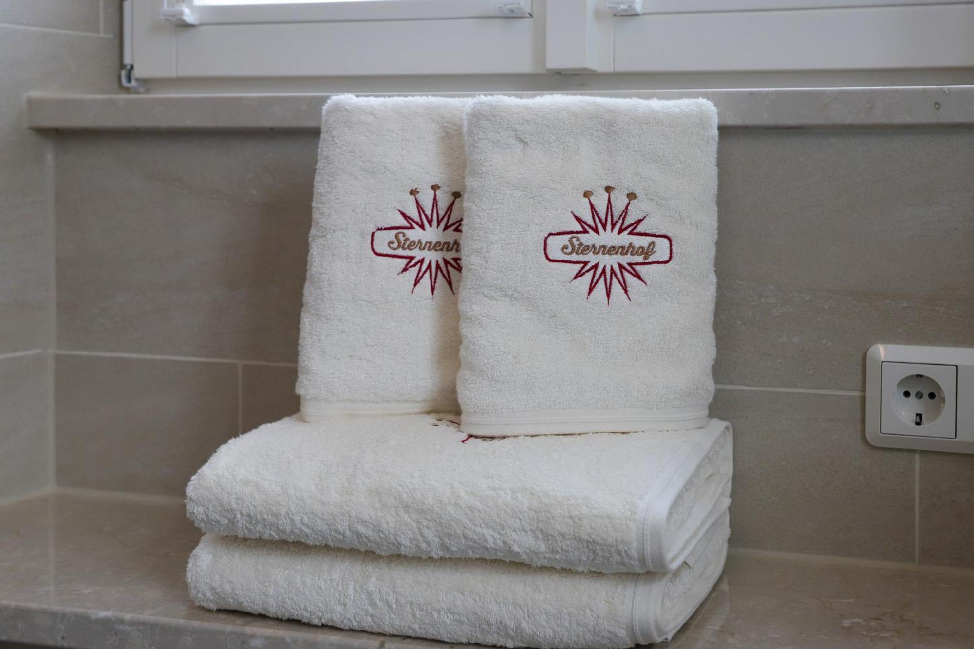 Boutique-Hotel Im Sternenhof グロースカールバッハ エクステリア 写真